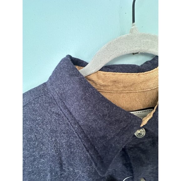 Legendary Whitetails Charcoal Gray Flannel Shirt Mens Size L Original Buck Camp - Picture 4 of 8